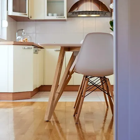 Apartament Sara I Klara