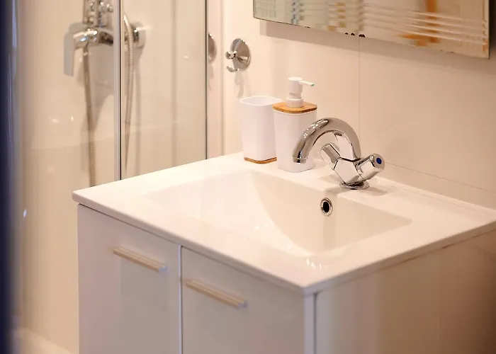 Apartament Sara I Klara *