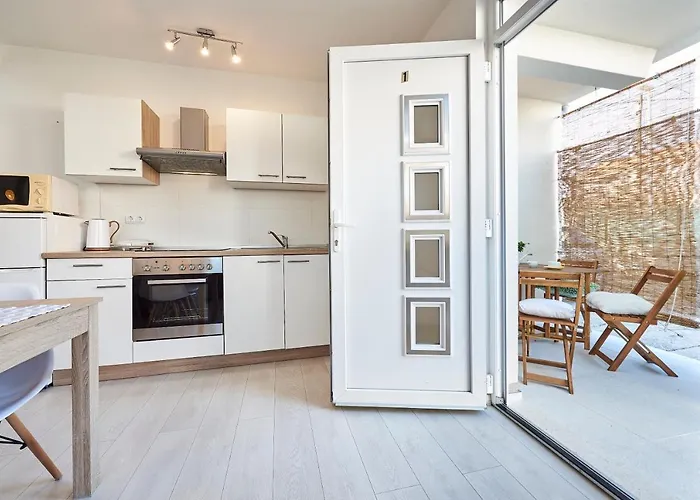 Sara I Klara Apartament Trogir