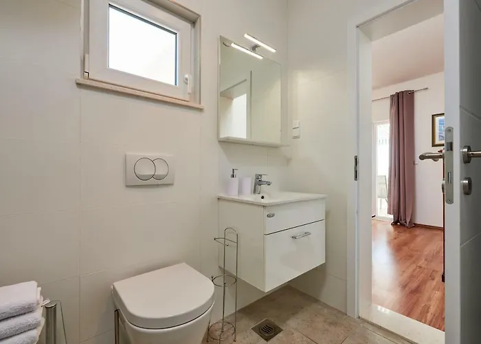 Apartament Sara I Klara *